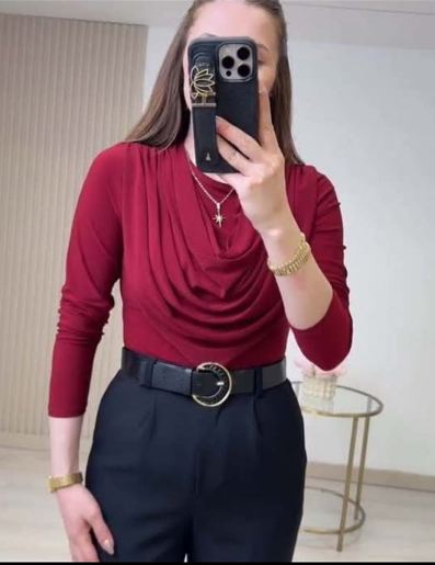 Noura Modest Top